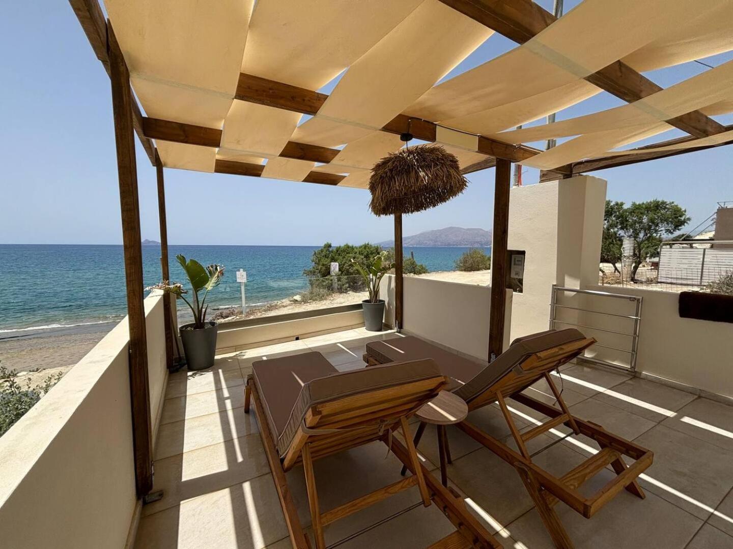 Stella & Eleni Suite With Shared Pool & Open View Kalamaki  Buitenkant foto