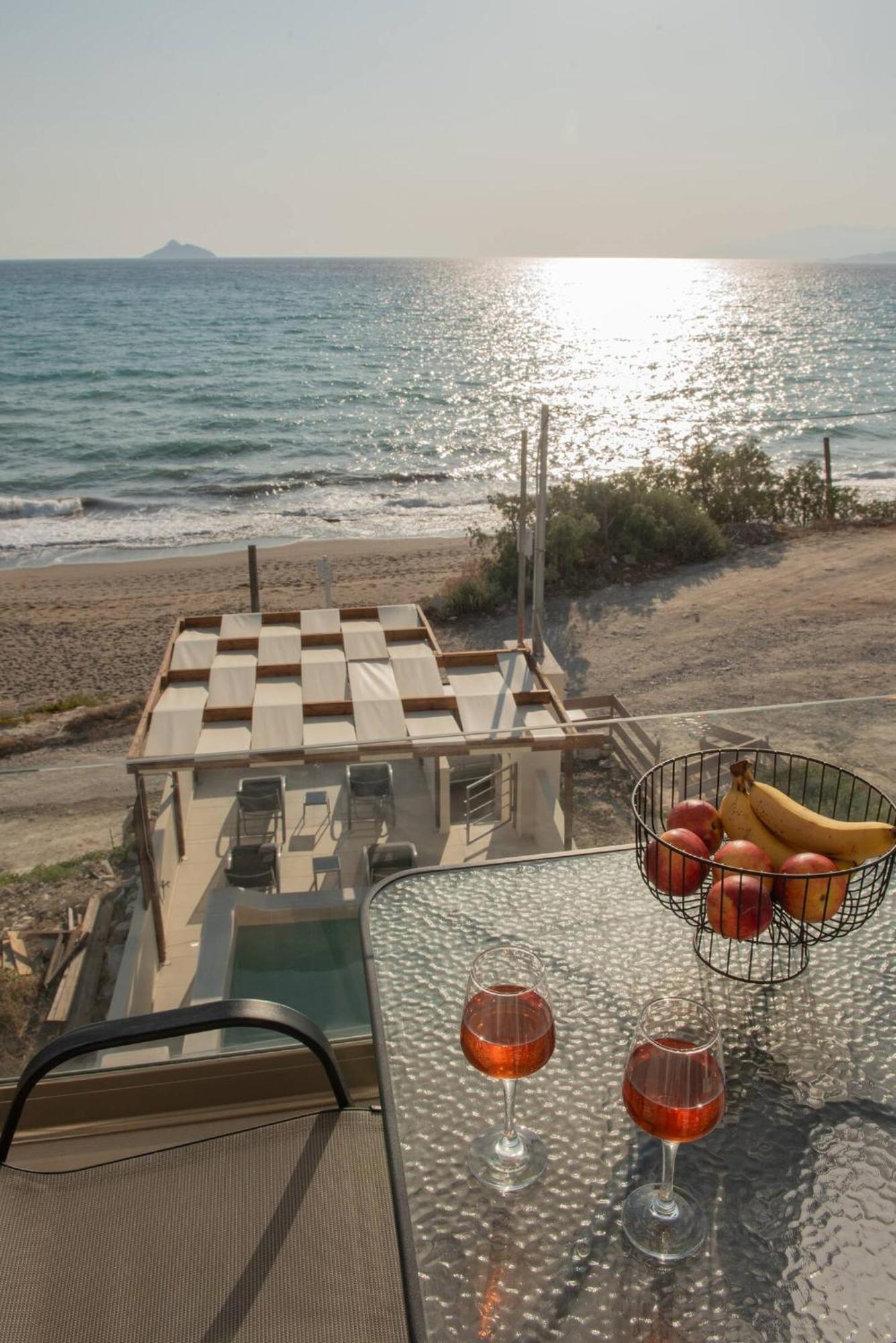 Stella & Eleni Suite With Shared Pool & Open View Kalamaki  Buitenkant foto