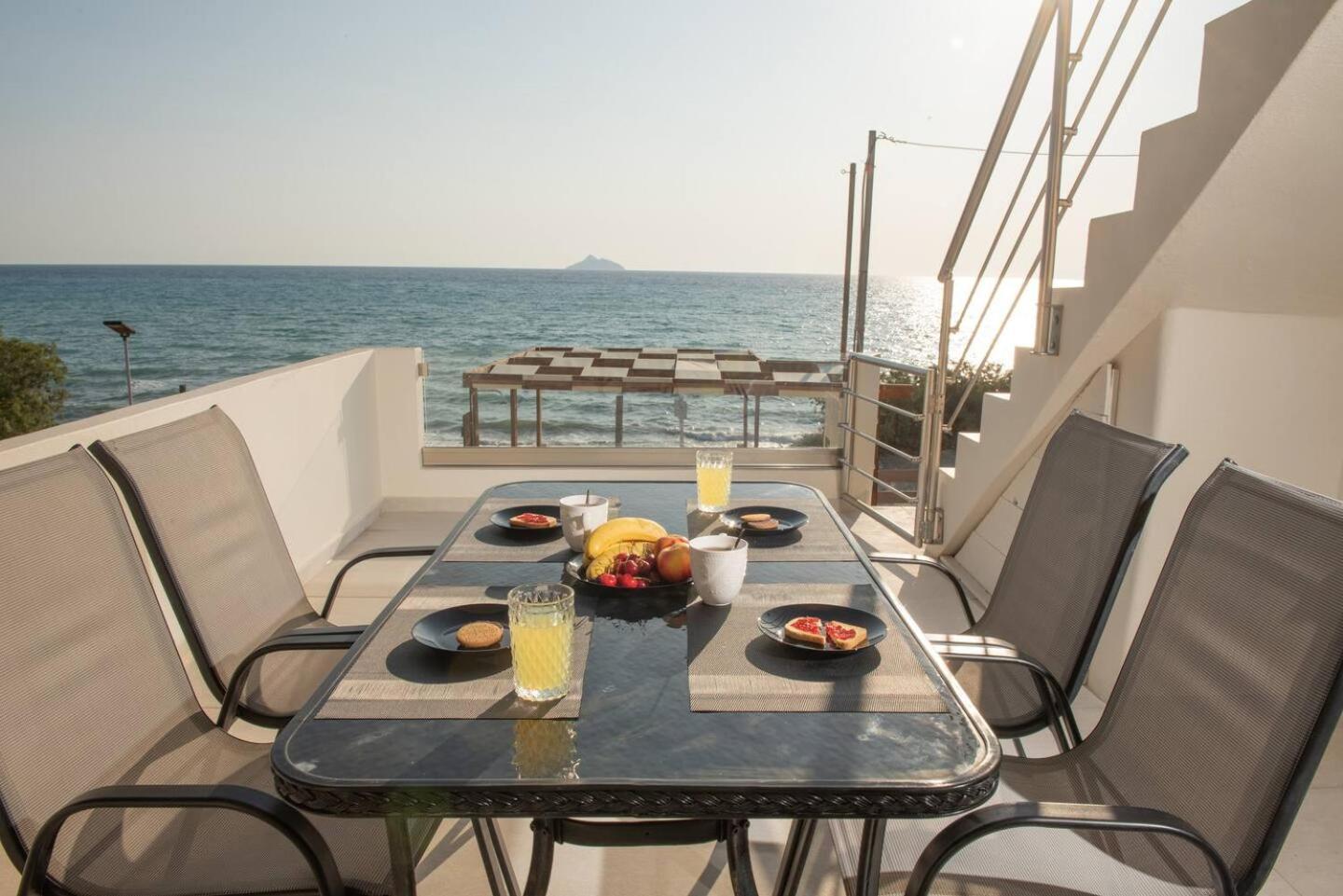 Stella & Eleni Suite With Shared Pool & Open View Kalamaki  Buitenkant foto