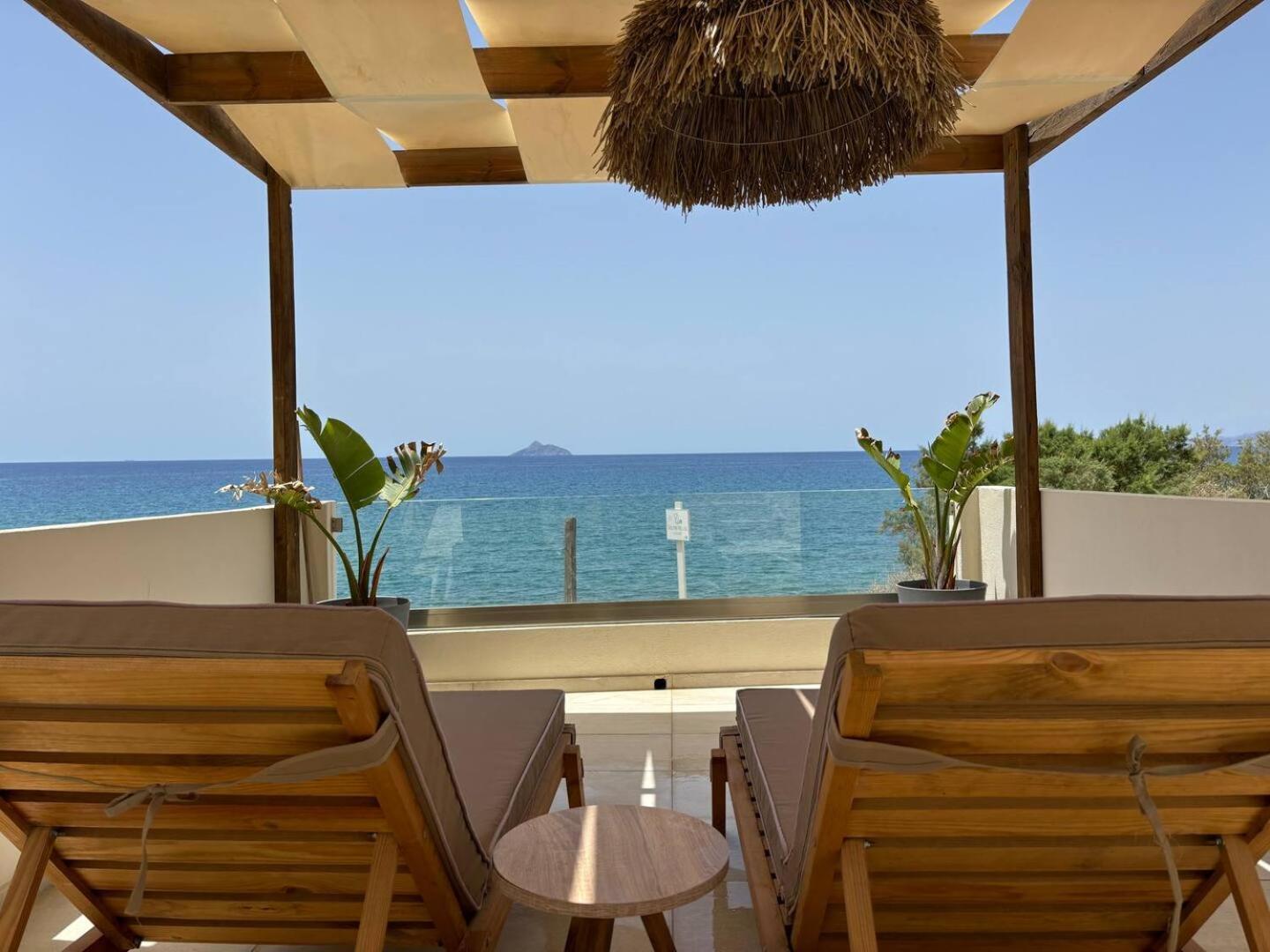 Stella & Eleni Suite With Shared Pool & Open View Kalamaki  Buitenkant foto