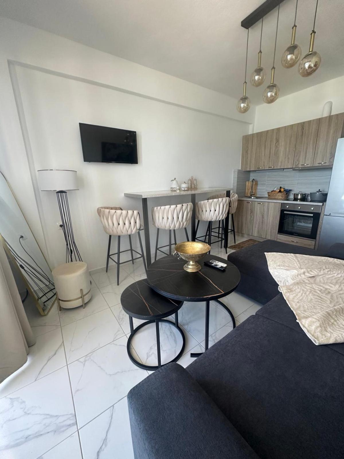 Stella & Eleni Suite With Shared Pool & Open View Kalamaki  Buitenkant foto