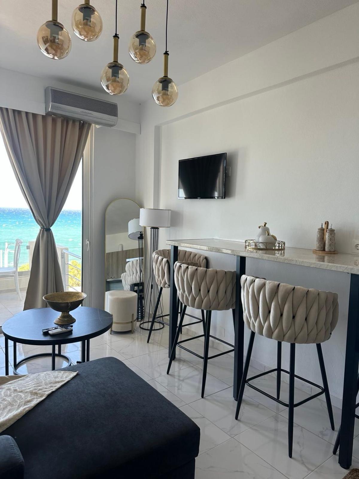 Stella & Eleni Suite With Shared Pool & Open View Kalamaki  Buitenkant foto